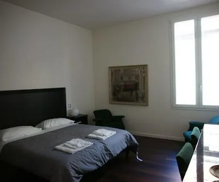 Гостьовий будинок Parigi 3*
